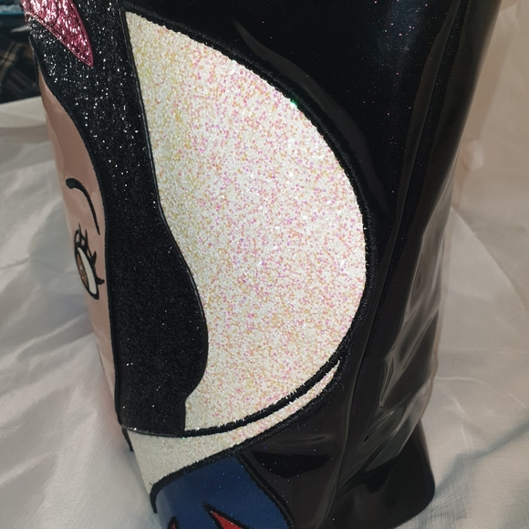 Disney Danielle Nicole Snow White Tote Bag - Picture 4 of 15